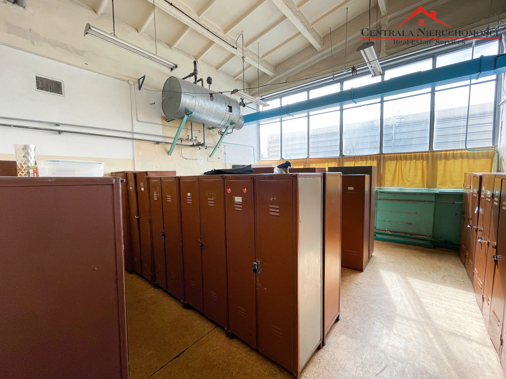 Hala / Magazyn/ 2668 m2, działka 5787 m2 / Toruń