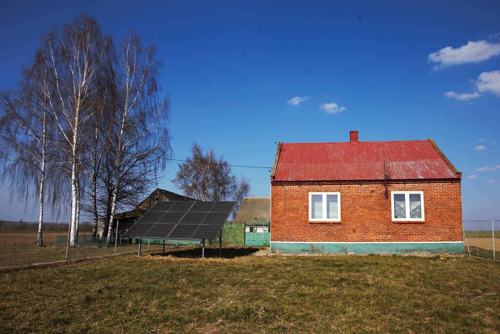 Wiejska przystań z energią słońca