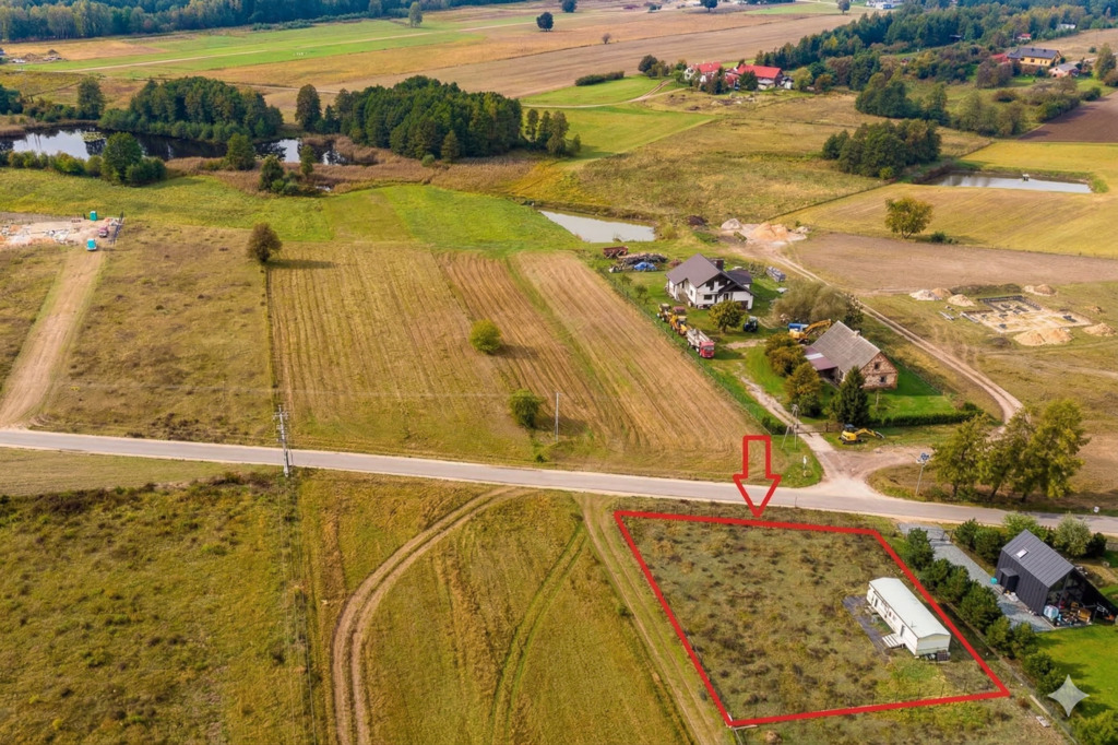 Działka 1091 m², media, domek holenderski