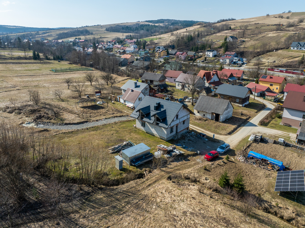Dom do wykończenia, gm. Rymanów / MEDIA