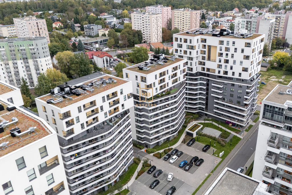Przestronne mieszkanie z balkonem do wejścia