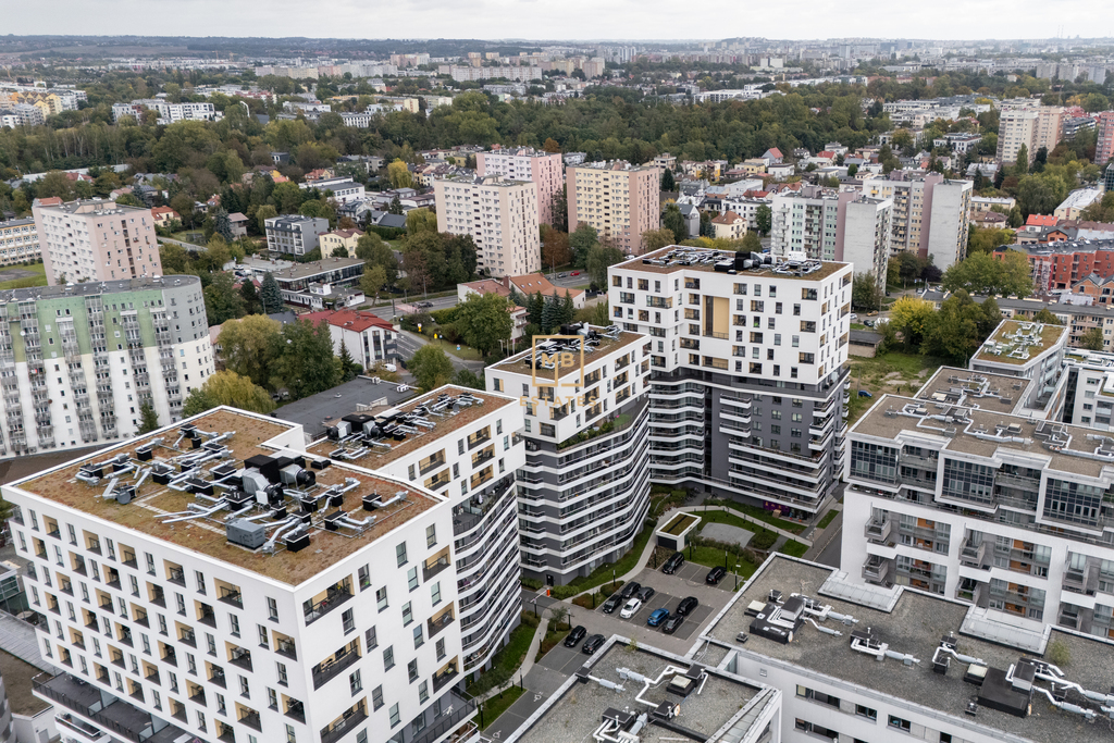 Przestronne mieszkanie z balkonem do wejścia