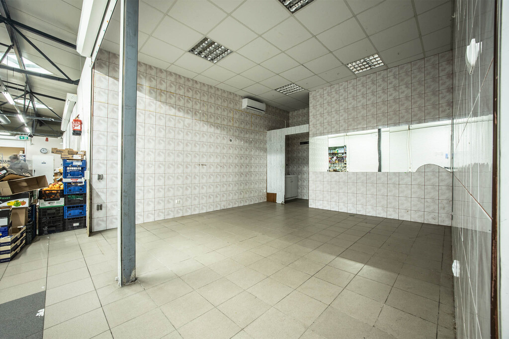 Lokal usługowy czeka na Twój biznes