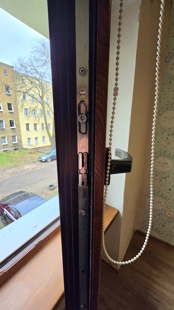 Odrestaurowana kamienica, 2 pok. I piętro