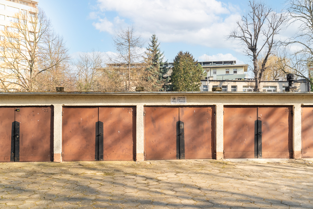 3. pokoje + 18m2 strych, po remoncie, przy Hanza