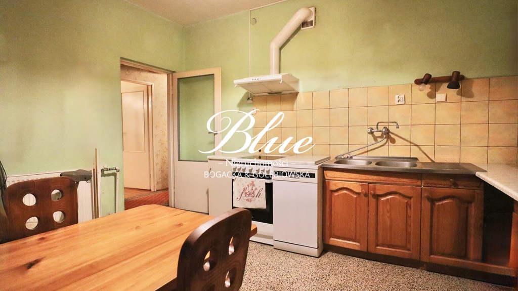 Parter domu z dużym ogrodem, 4 pokoje, 2 garaże