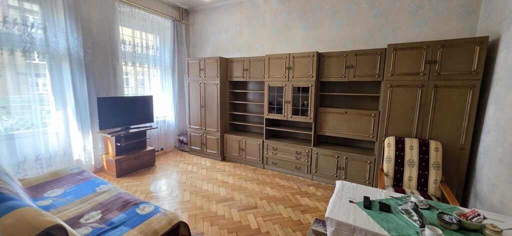 Dwa pokoje w centrum z dużym balkonem