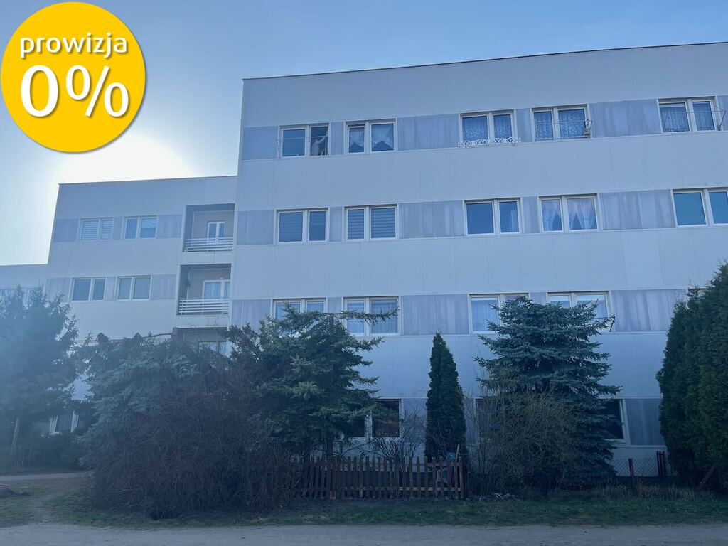 2/3 pokoje, kuchnia ze spiżarnią, ogródek, do rem.