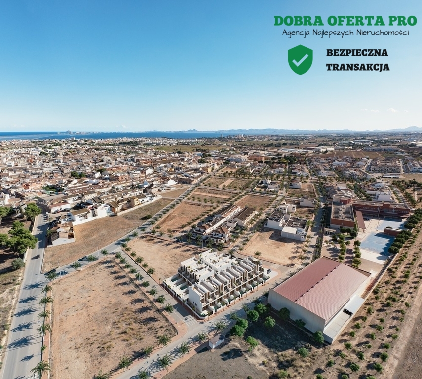 Dom z prywantym basenem i 50m2 tarasem!