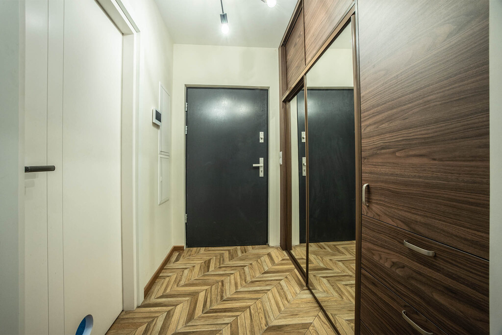 Dom z 2022r na zagospodarowanej działce