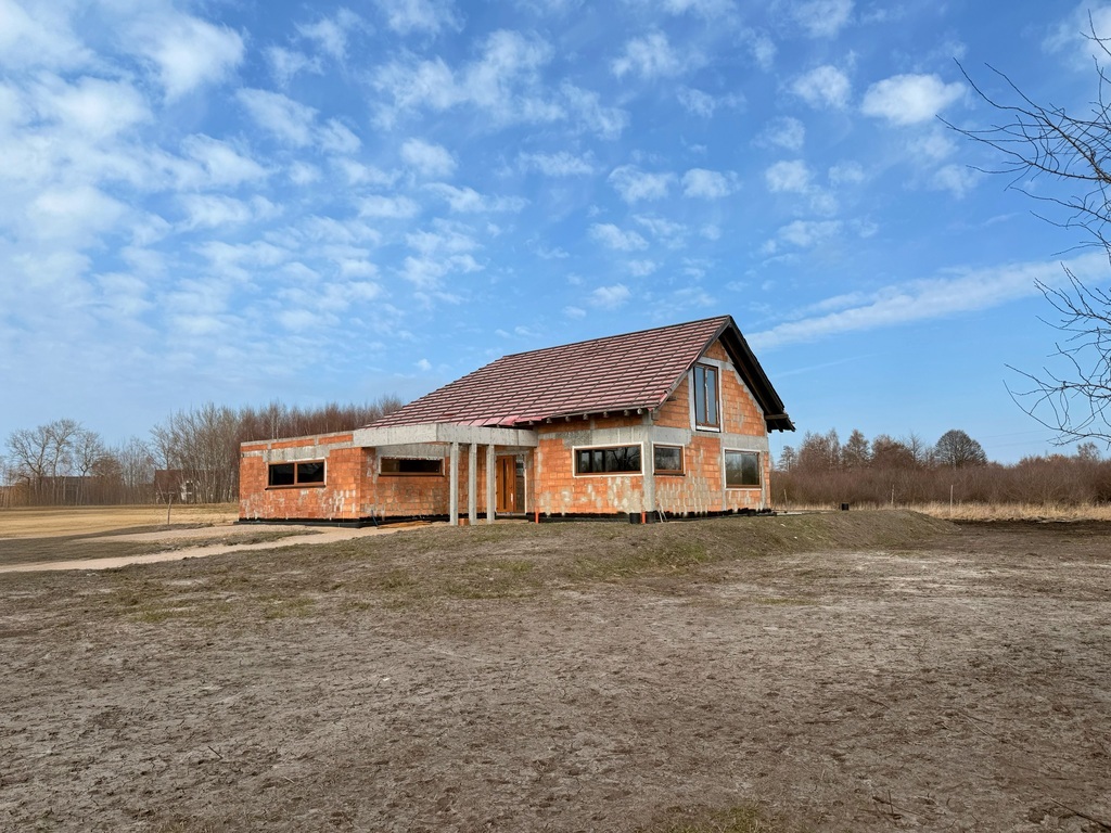 Ekskluzywny dom do wykończenia 1,5 km od Bałtyku!