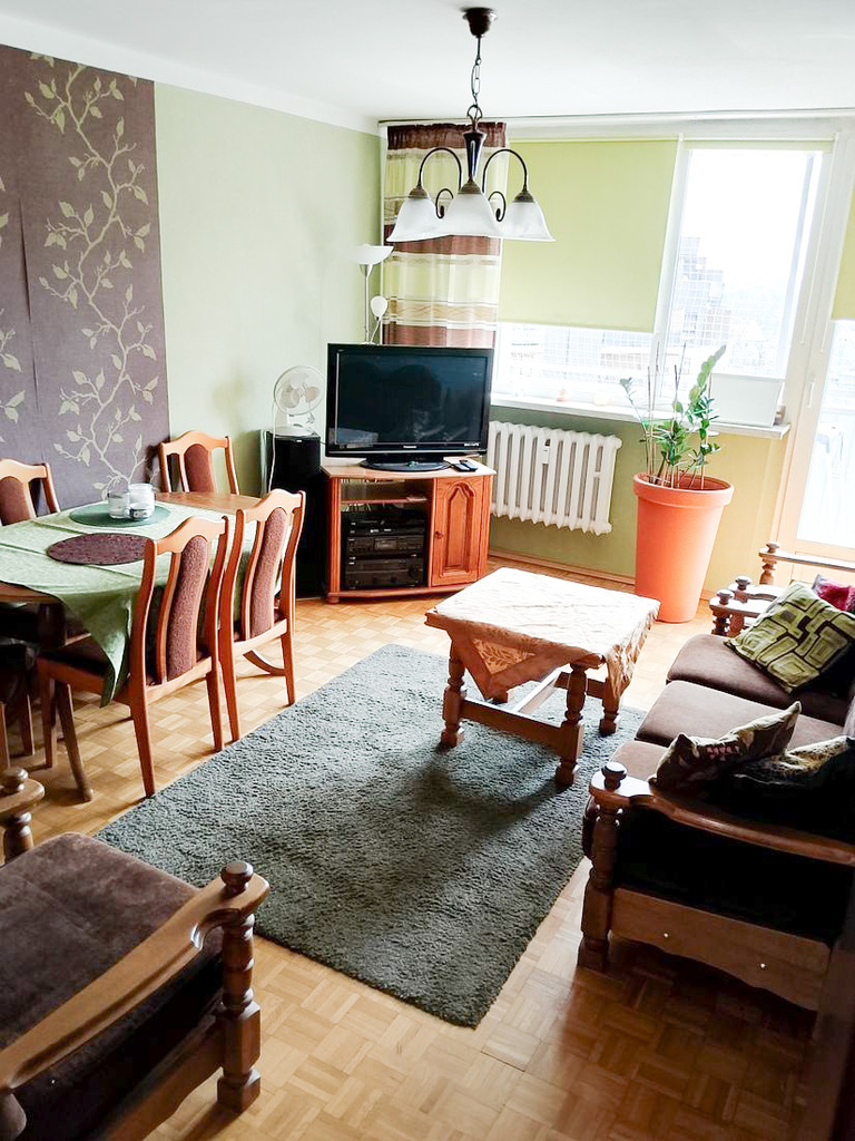 Mieszkanie trzy pokojowe z balkonem