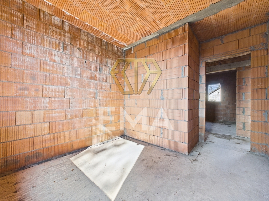 Dom 130 m² z dużą działką – Latosówka