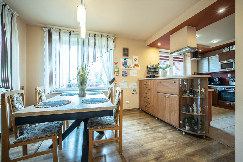 Solidny dom 186m² w cichej części Aleksandrowa