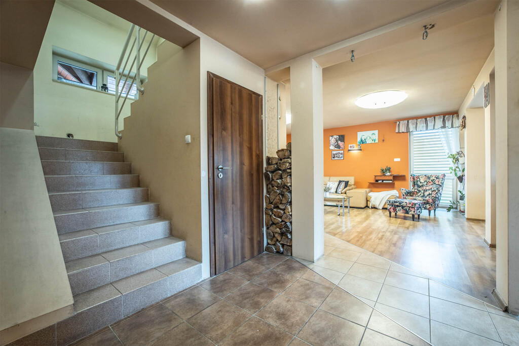 Solidny dom 186m² w cichej części Aleksandrowa