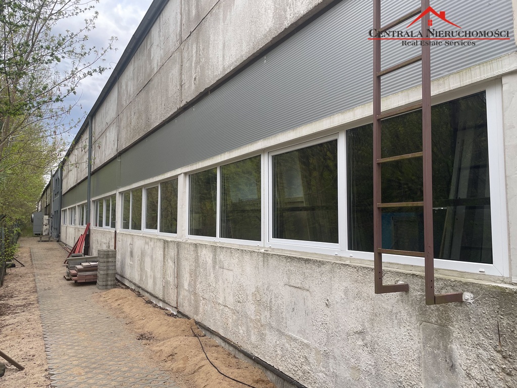 Hale - Biura 1056 m2 / Podgórz Toruń