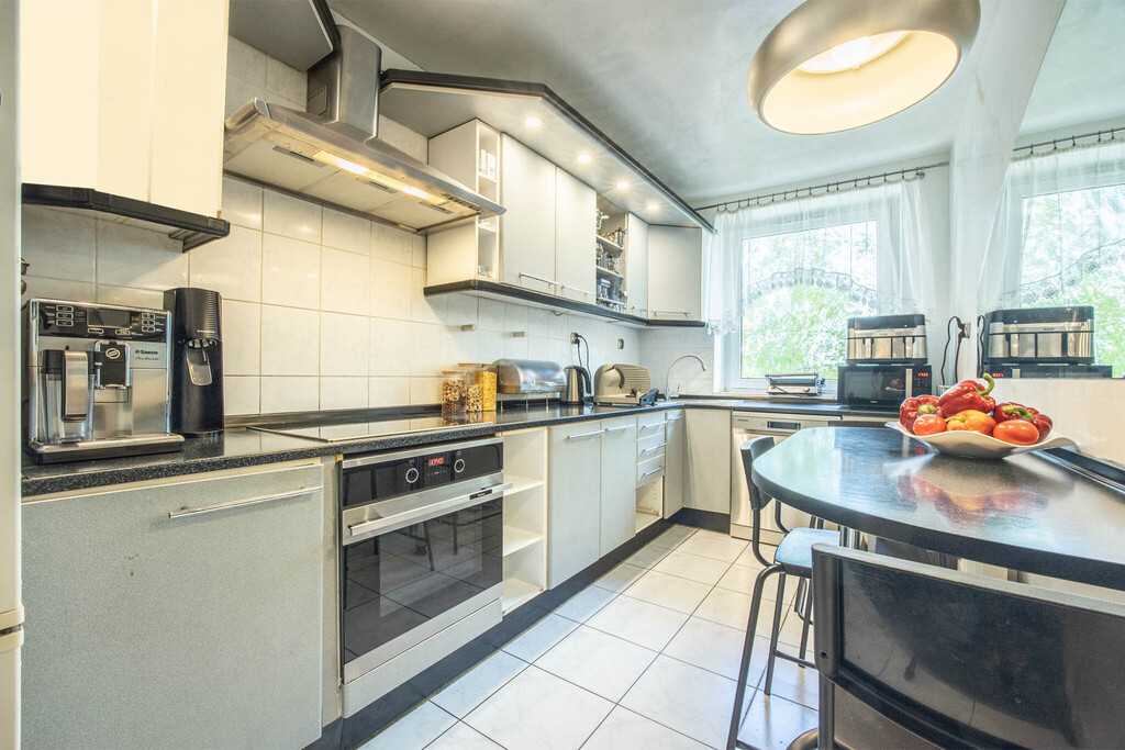 Zgierska Perełka: Imponujące 92 m² z tarasem