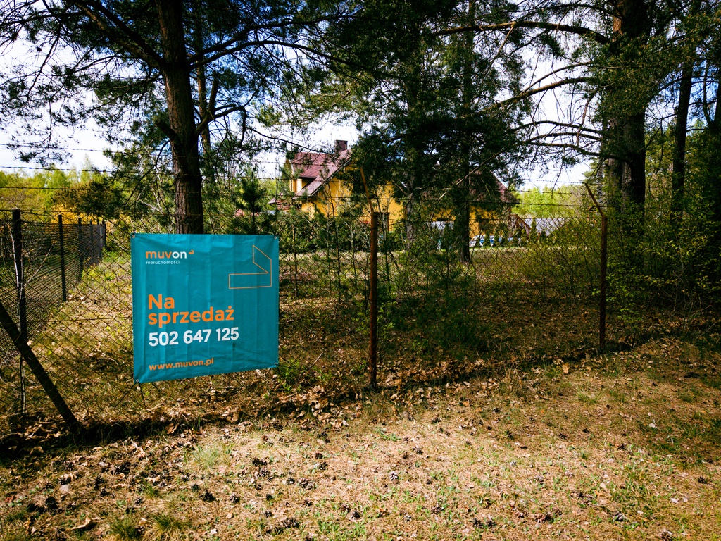 Enklawa pod Łodzią – Działka 1365 m² w Orlej