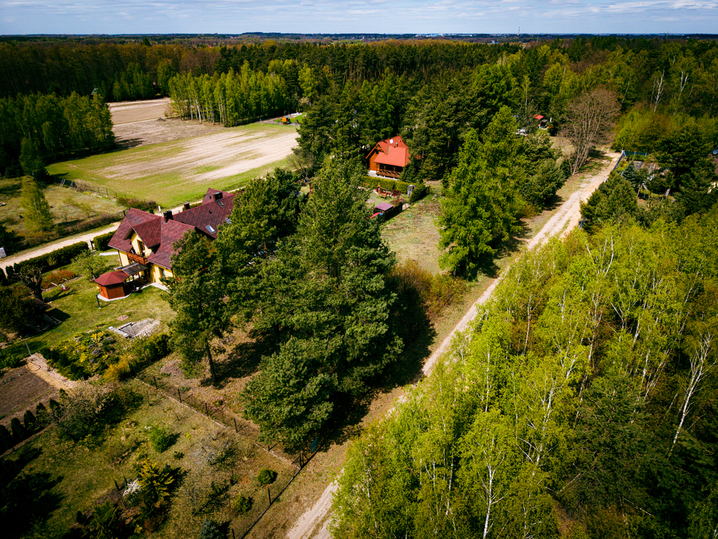 Enklawa pod Łodzią – Działka 1365 m² w Orlej
