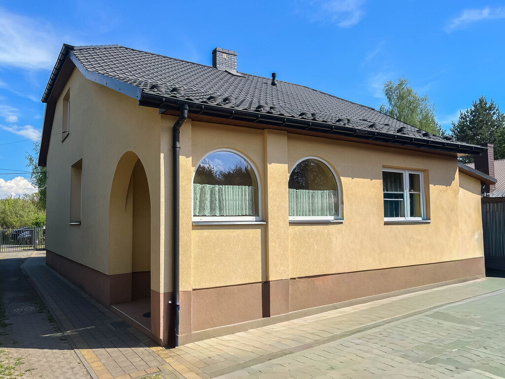 Dom po remoncie 106,5m2 działka 2873m2 + choinki