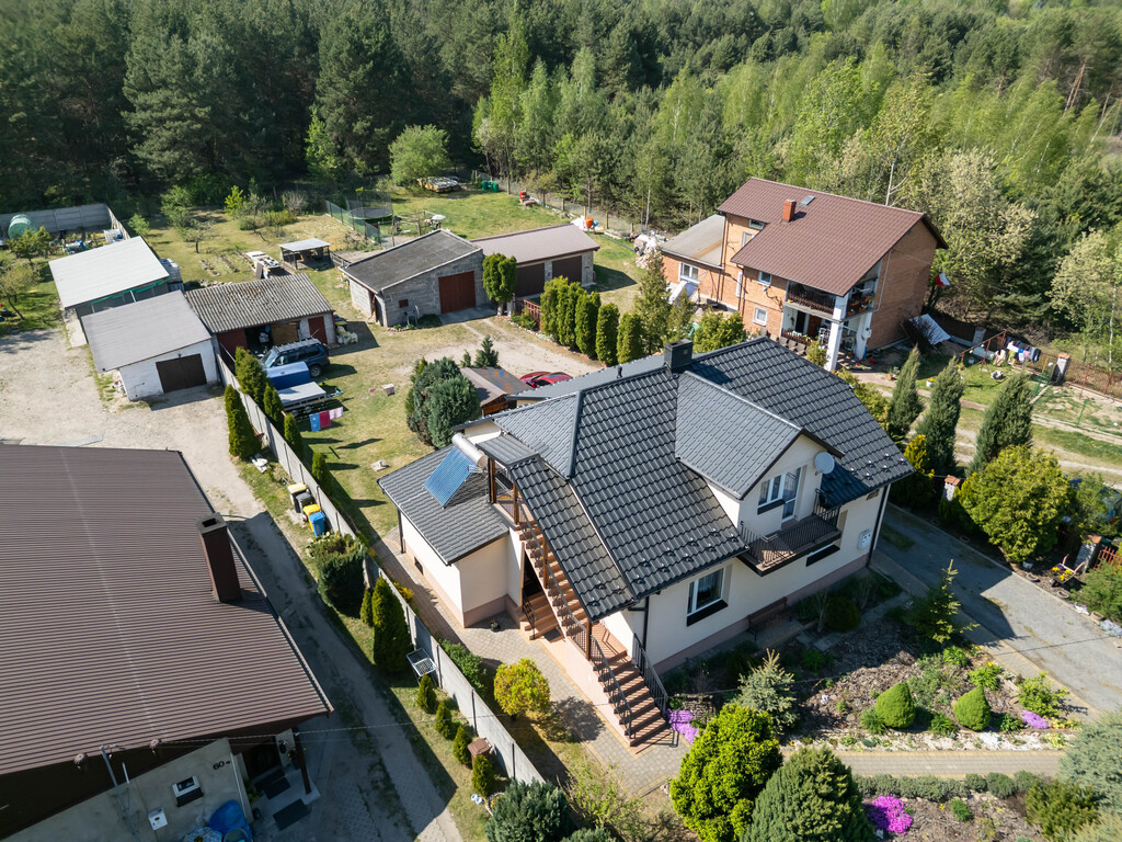 Dom po remoncie 106,5m2 działka 2873m2 + choinki