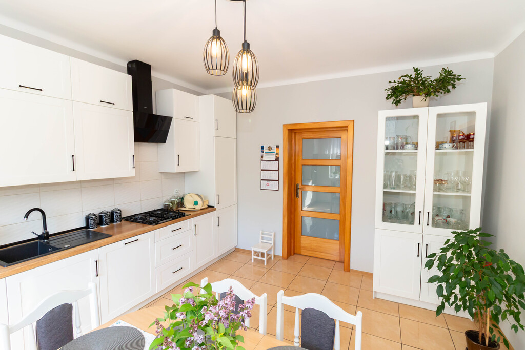 Dom po remoncie 106,5m2 działka 2873m2 + choinki