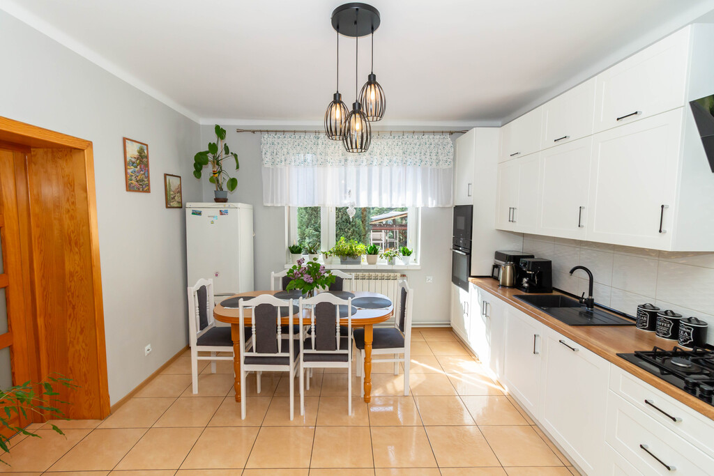 Dom po remoncie 106,5m2 działka 2873m2 + choinki