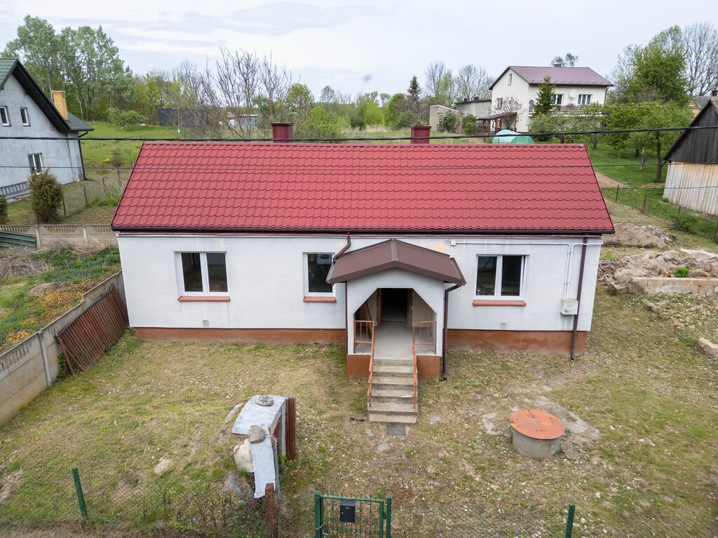 Dom 80m2 w trakcie remontu - Jędrzejowice
