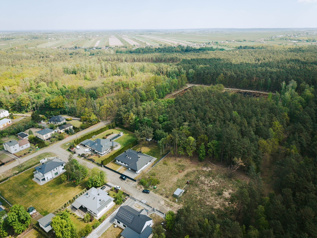 Działka 1625 m² w spokojnej okolicy Głowna
