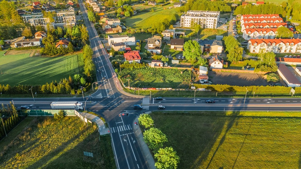 Duża działka pod dom lub inwestycję, blisko A2