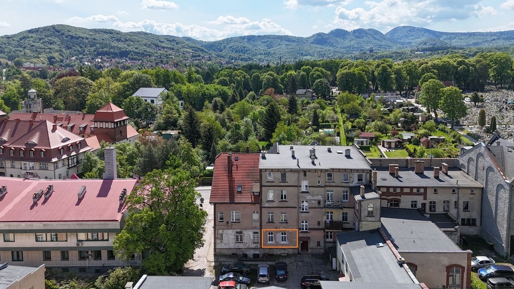 Loftowy Klimat w Kamienicy | 3 Pokoje | Parter
