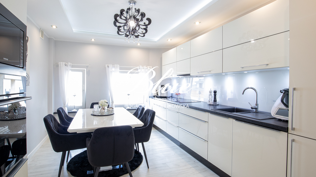 Apartament z duszą w pięknej wykończonej kamienicy