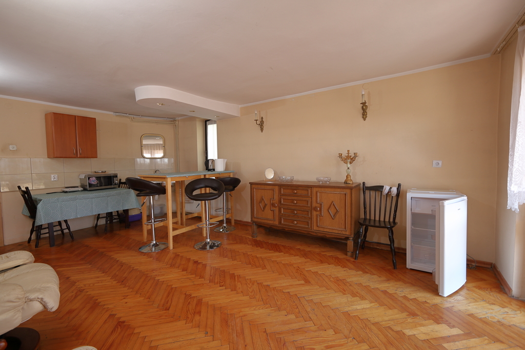Posiadłość z halami 1030 m² | Długomiłowice