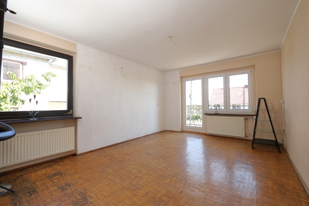 Posiadłość z halami 1030 m² | Długomiłowice