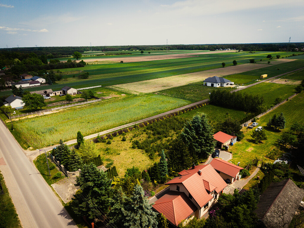 Działka budowlana 3132 m² z ogrodzeniem i mediami