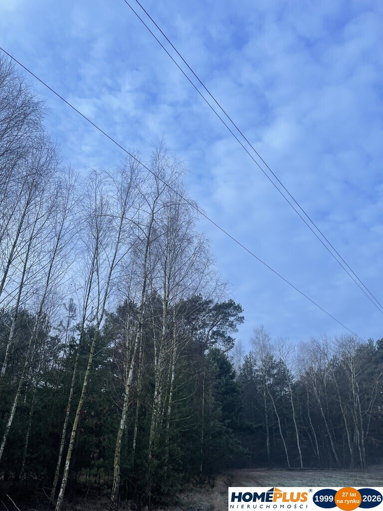 Działka 1050 m² pod zabudowę letniskową.