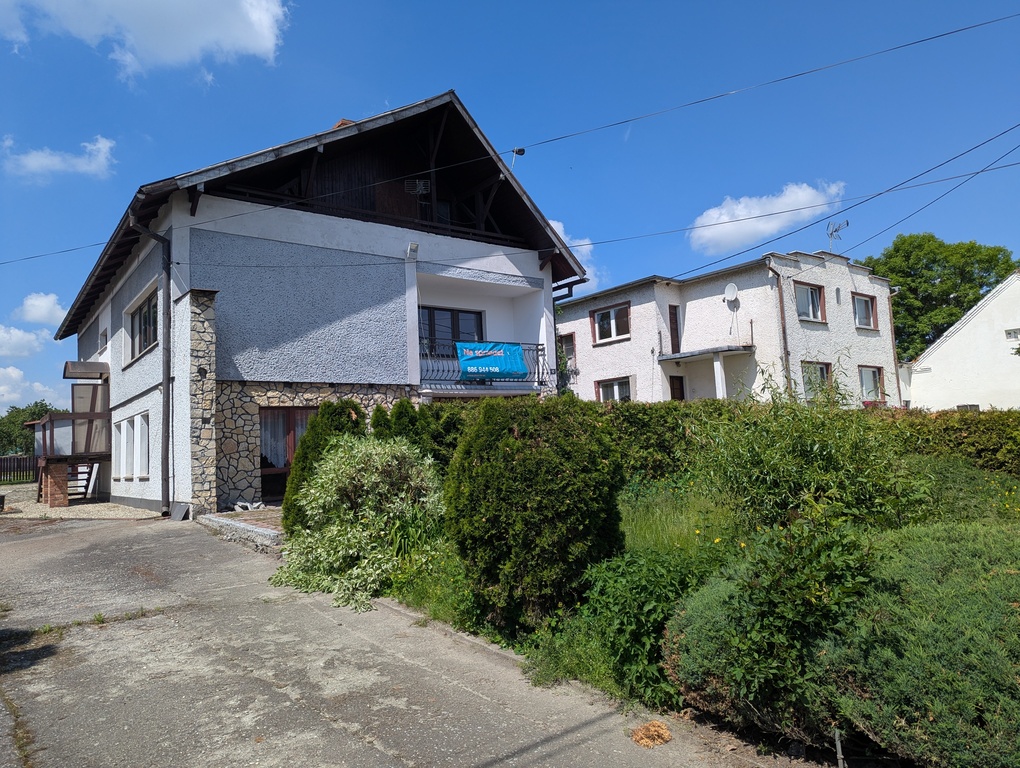 Posiadłość z halami 1030 m² | Długomiłowice