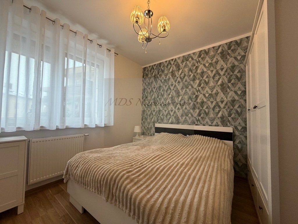 duże 2 pokoje z balkonem i garażem