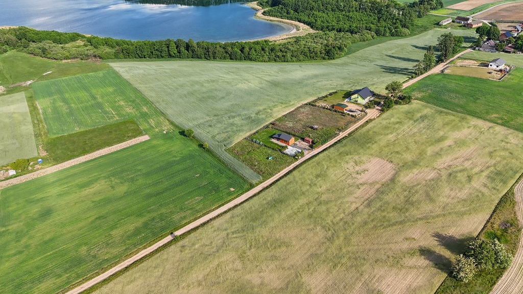 Wyjątkowa działka nad jeziorem Skorzęcin