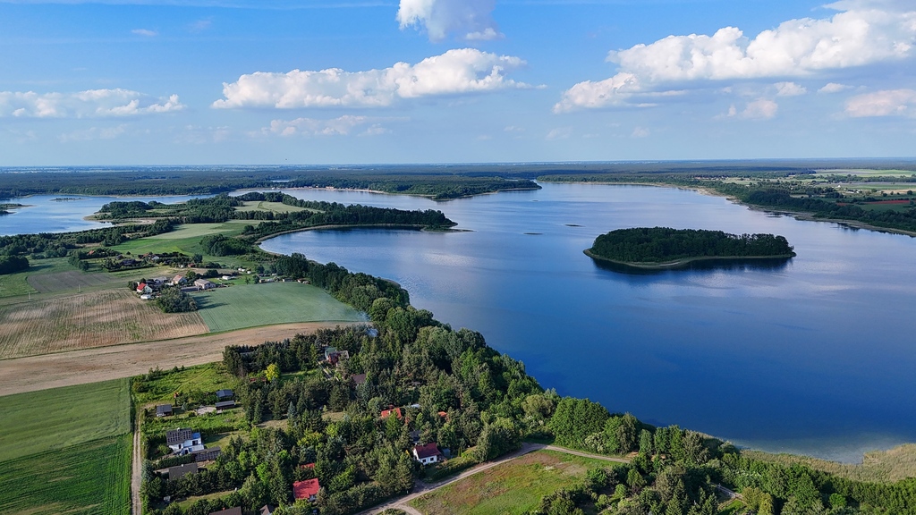 Wyjątkowa działka nad jeziorem Skorzęcin