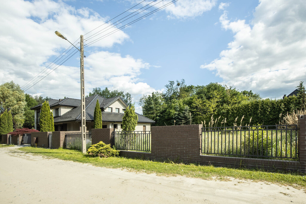 Dom z basenem i sauną blisko Łodzi