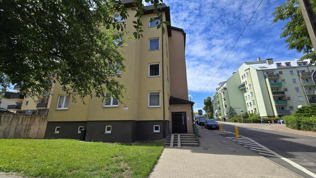 Rozkładowe 3 pokojowe mieszkanie z balkonem