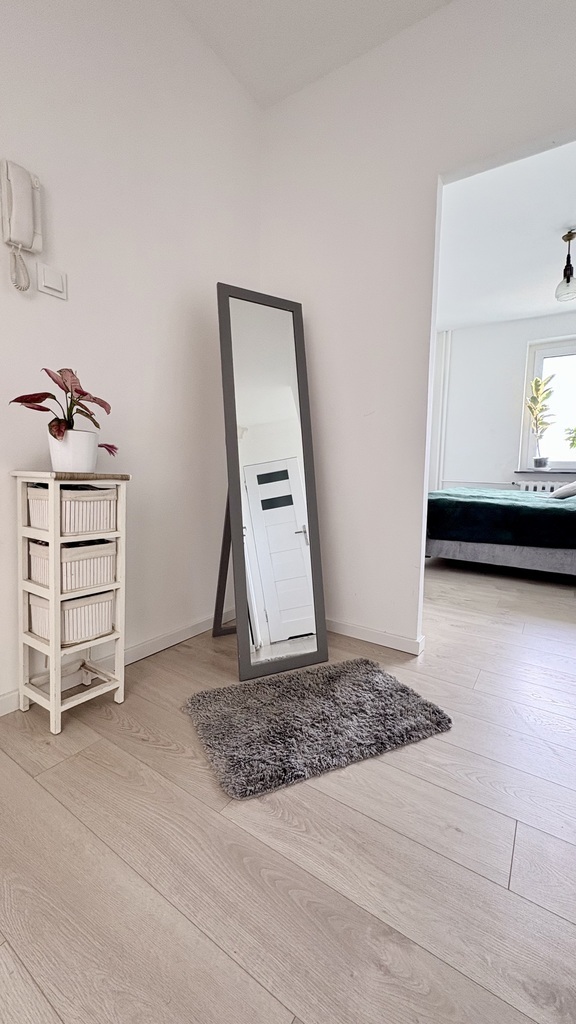 2 pokoje po remoncie | Balkon | Piwnica I Santocka