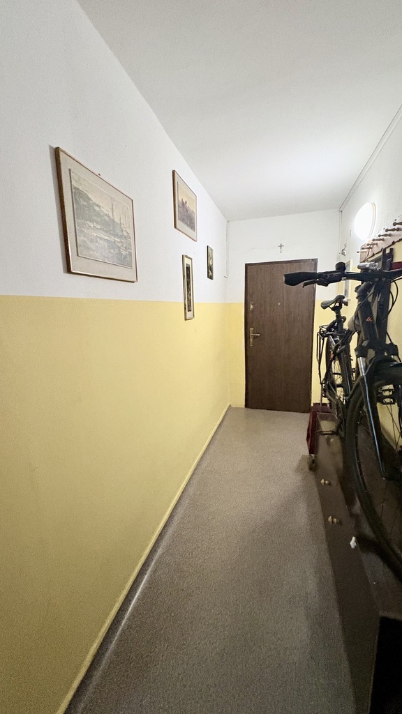 2 pokoje po remoncie | Balkon | Piwnica I Santocka