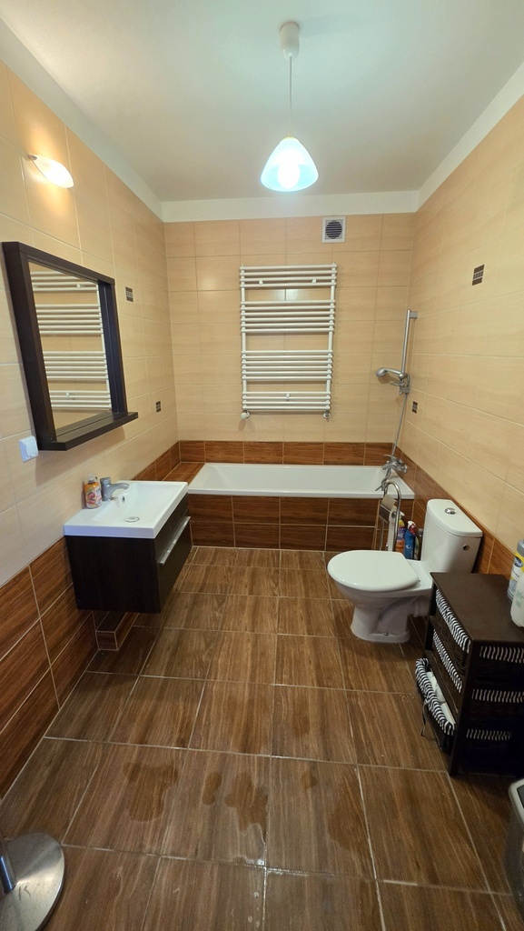 Apartament 3pok. Os. Magnolia 2007 r. I p., winda