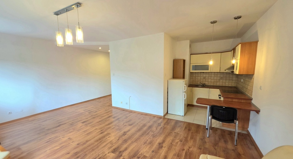 Apartament 3pok. Os. Magnolia 2007 r. I p., winda