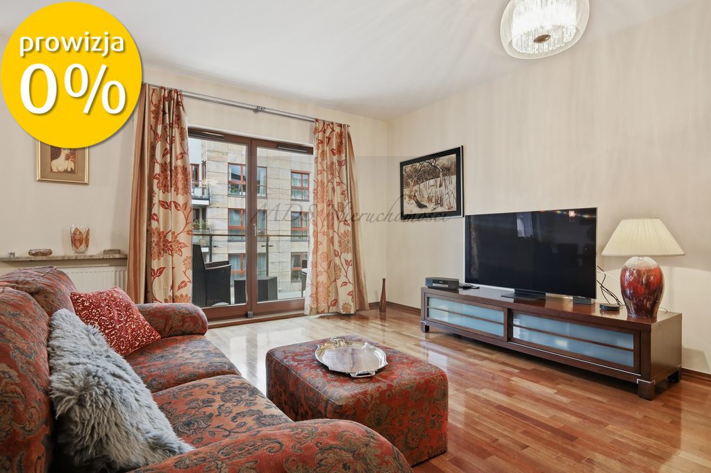 wygodny apartament w Miasteczku, 2 sypialnie