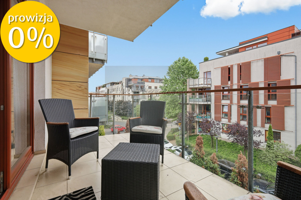 wygodny apartament w Miasteczku, 2 sypialnie