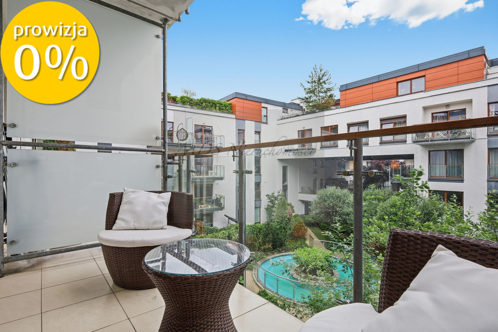wygodny apartament w Miasteczku, 2 sypialnie