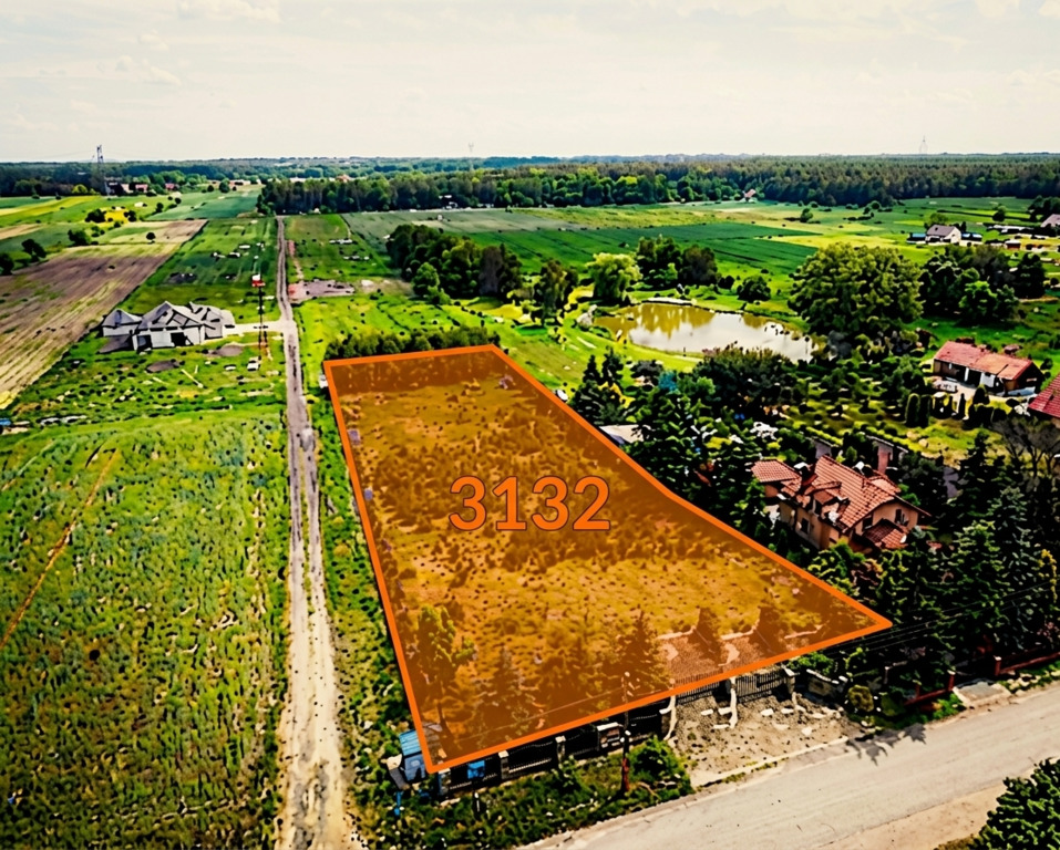 Działka budowlana 3132 m² z ogrodzeniem i mediami